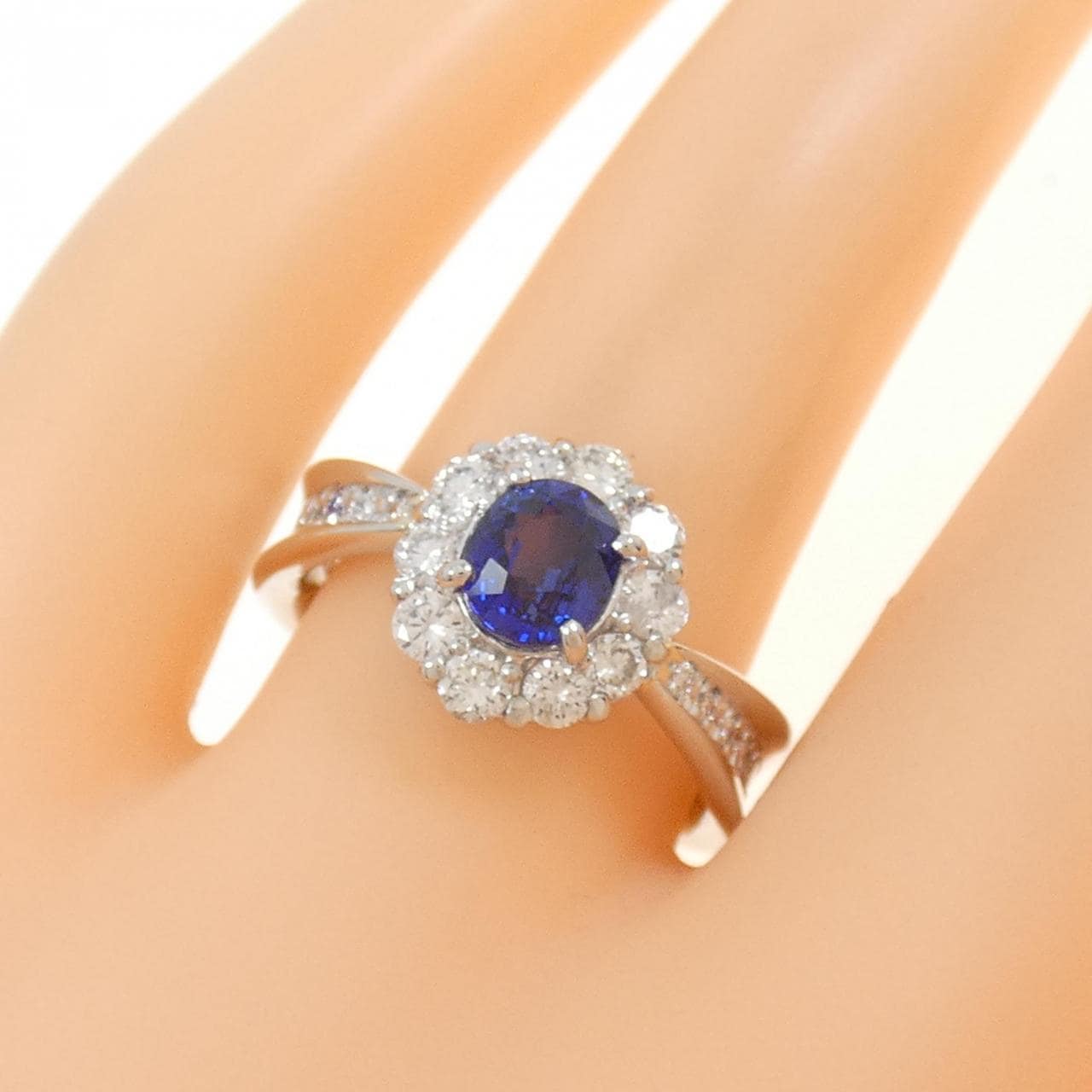 PT900 サファイヤ リング 0.65CT