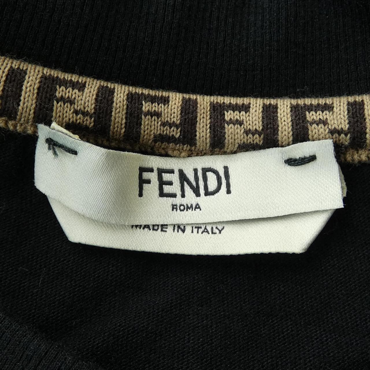 フェンディ FENDI FS7011 A9ER Tシャツ