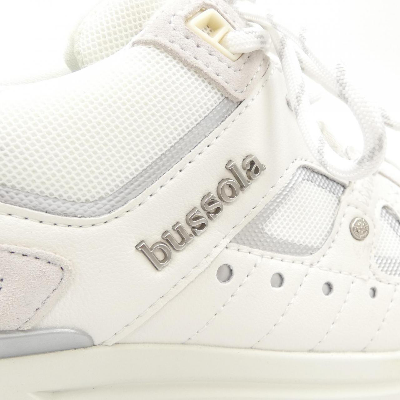 BUSSOLA スニーカー