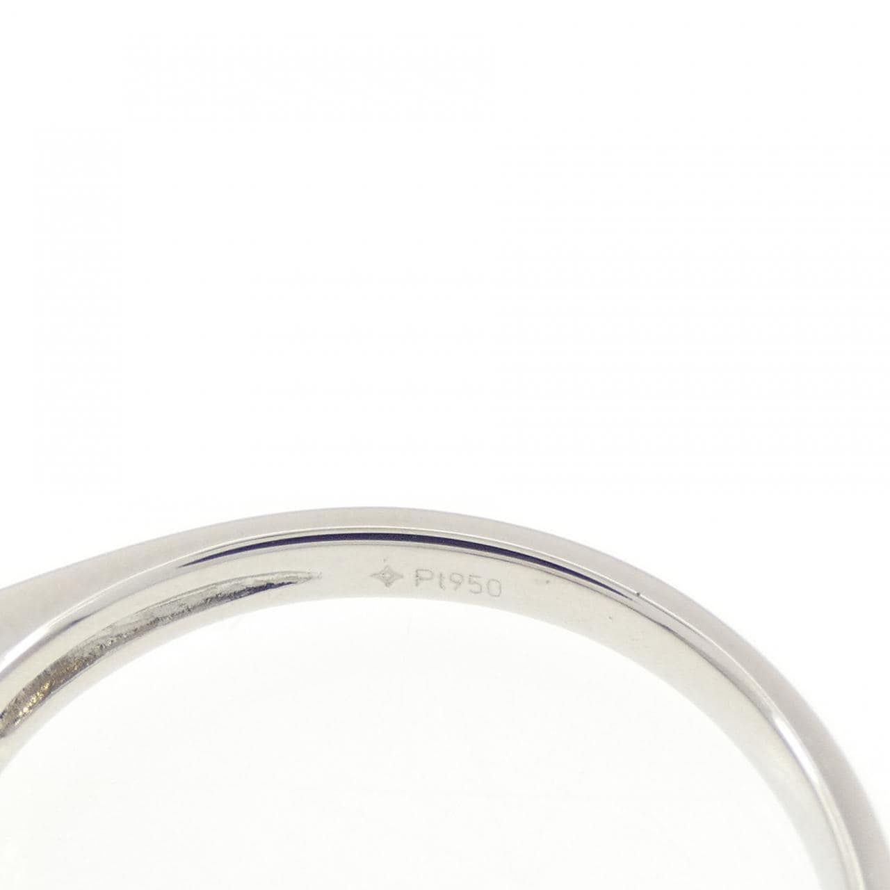 ジーエスティービー リング 0.70CT
