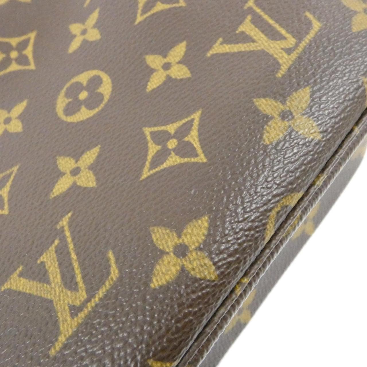 LOUIS VUITTON Monogram Truss Toilette 23cm M47524 Pouch