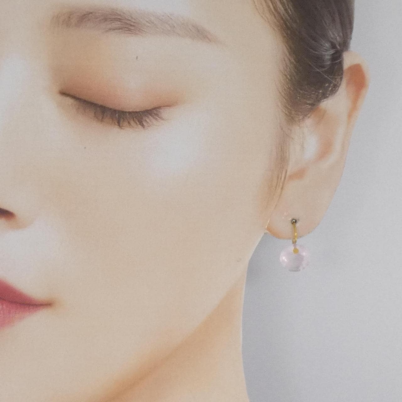 マリエレーヌ･ドゥ･タイヤック ローズクオーツ ピアス