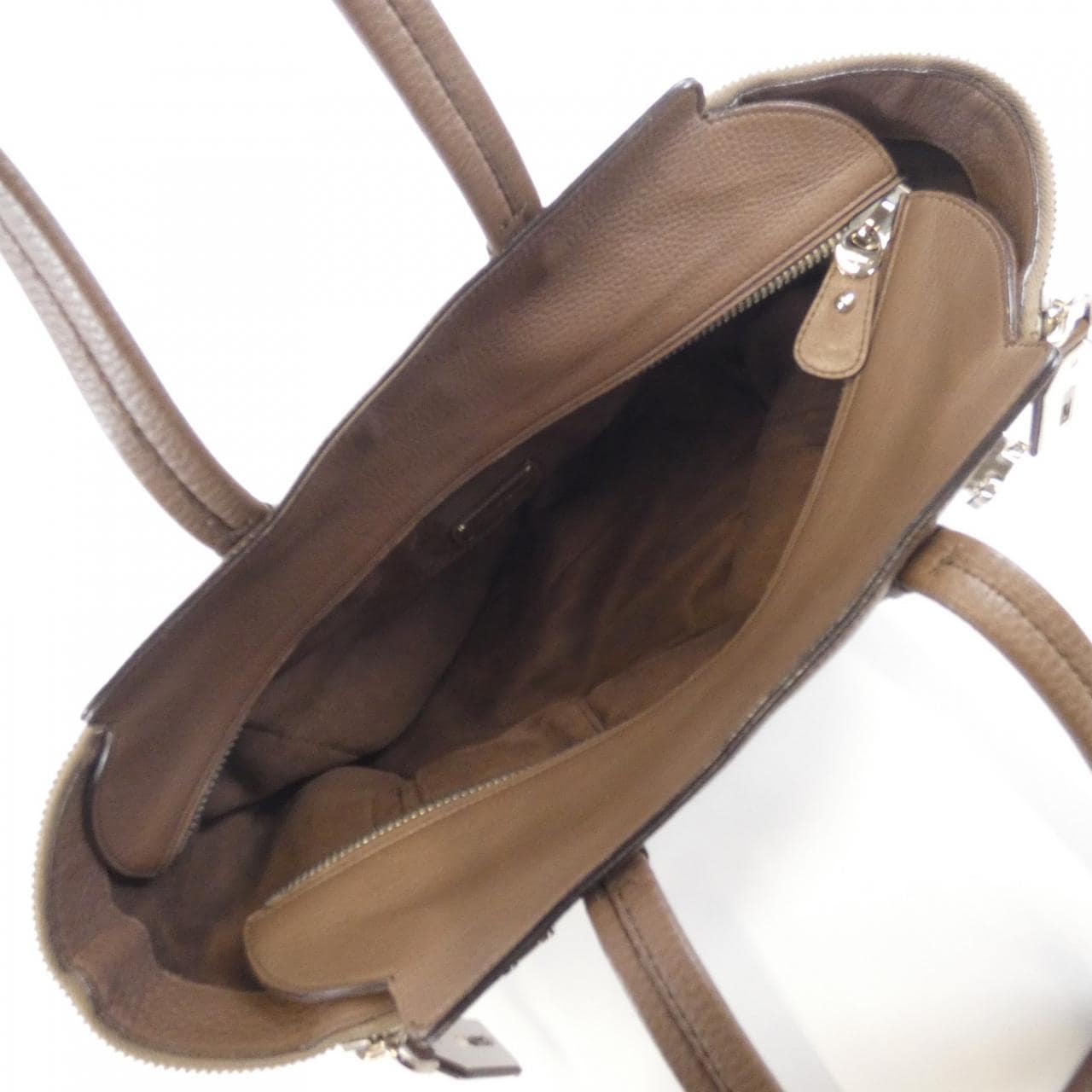 サルヴァトーレフェラガモ 21 D698 ショルダーバッグ