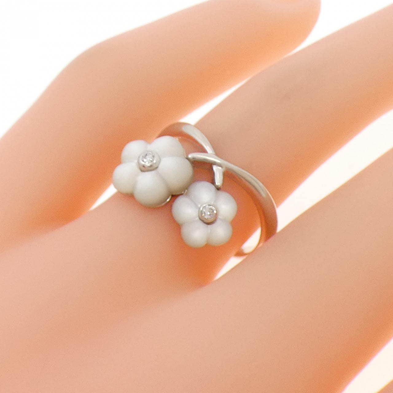 PONTE VECCHIO Mother of Pearl Ring