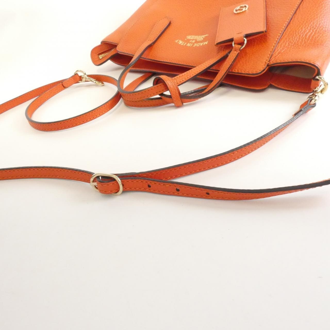 グッチ 368827 CAO0C バッグ