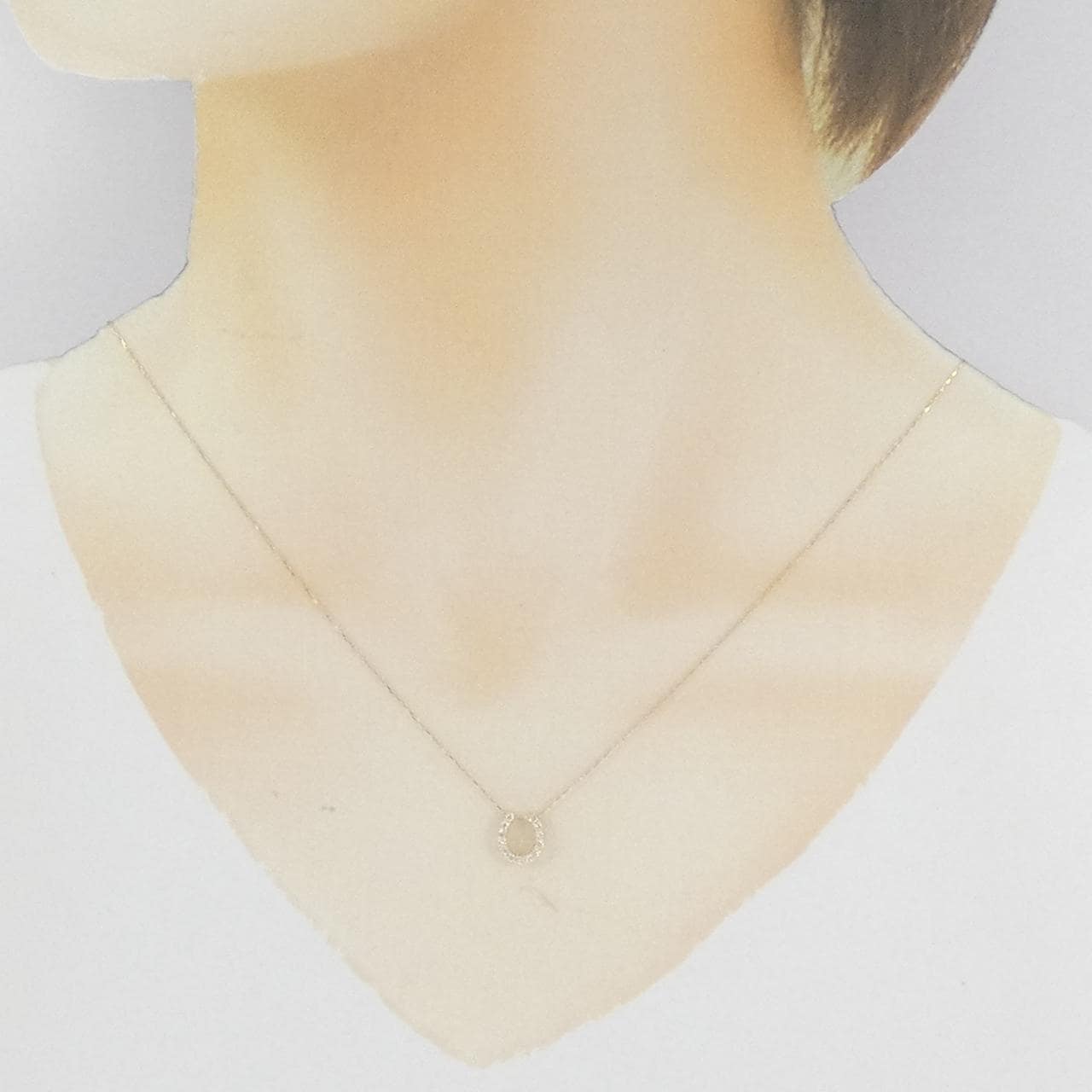 [BRAND NEW] 18K Yellow Gold Horseshoe Diamond Necklace 0.15CT