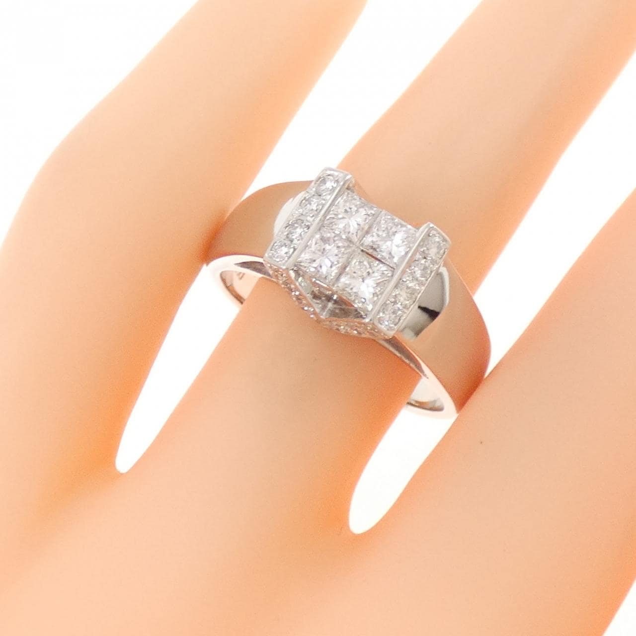 PT900 ダイヤモンド リング 1.00CT