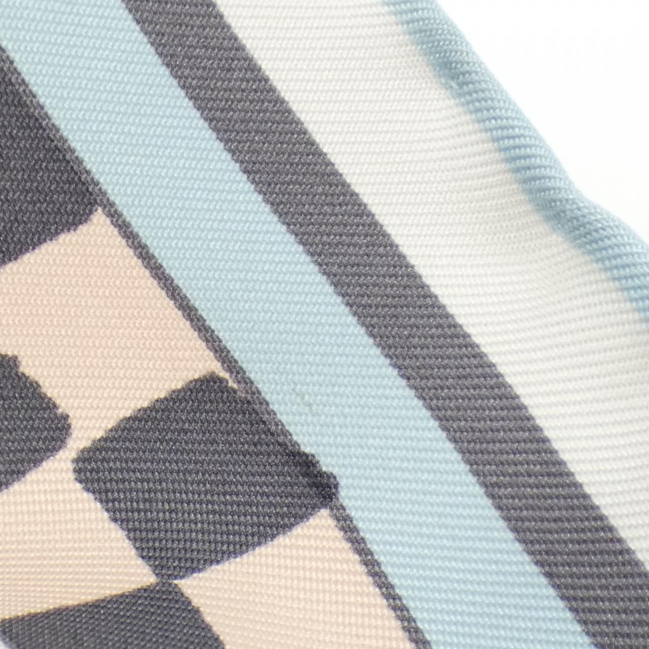 LOUIS VUITTON Carre Jeu de Louis M70780 Scarf