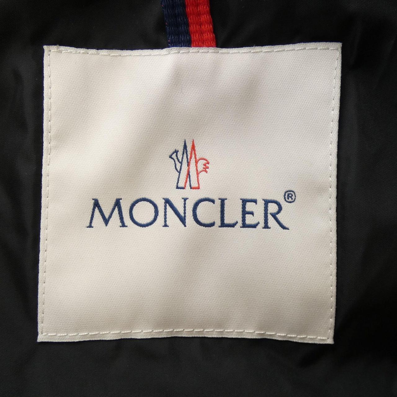 モンクレール MONCLER ダウンジャケット