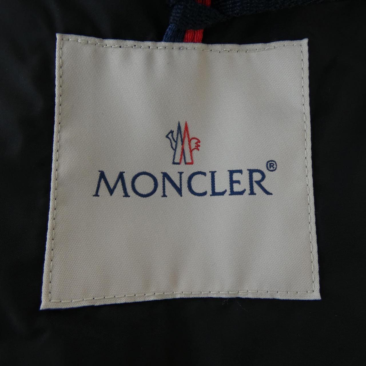 モンクレール MONCLER ダウンジャケット