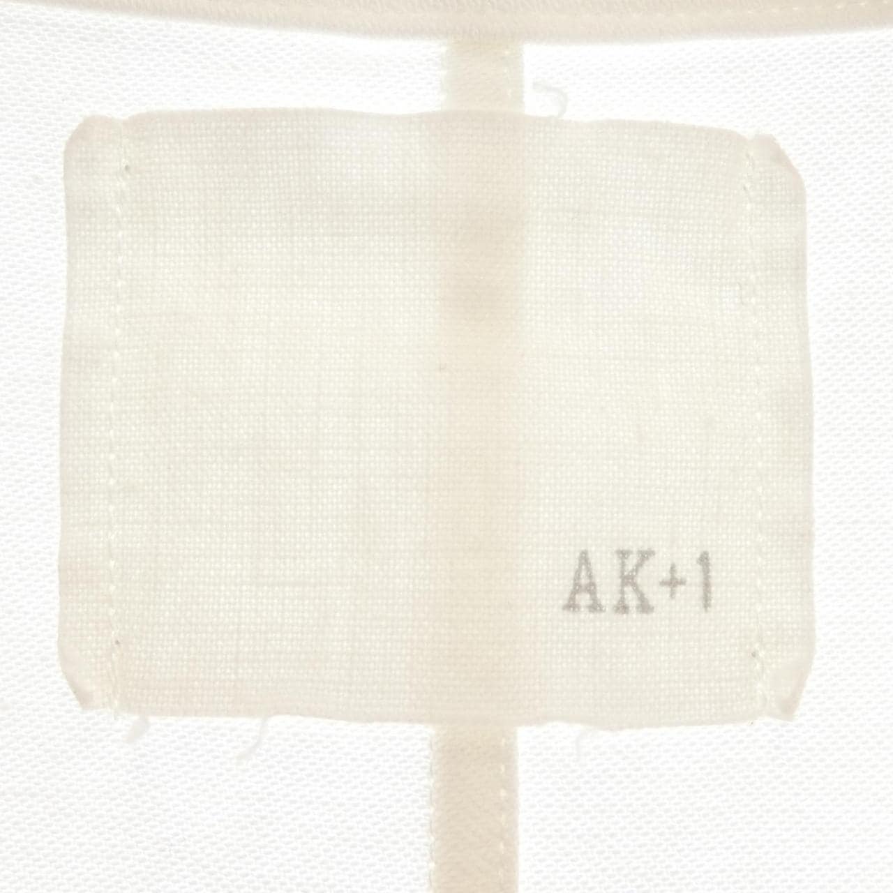 AK+1 コート