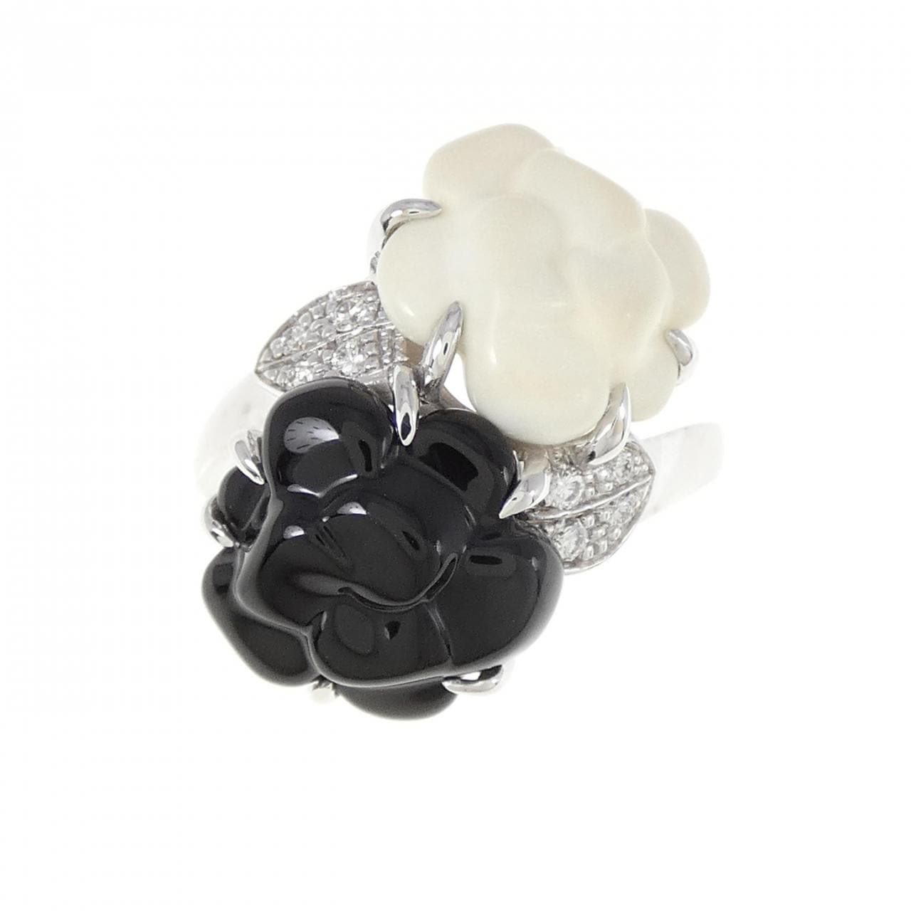 CHANEL camellia ring