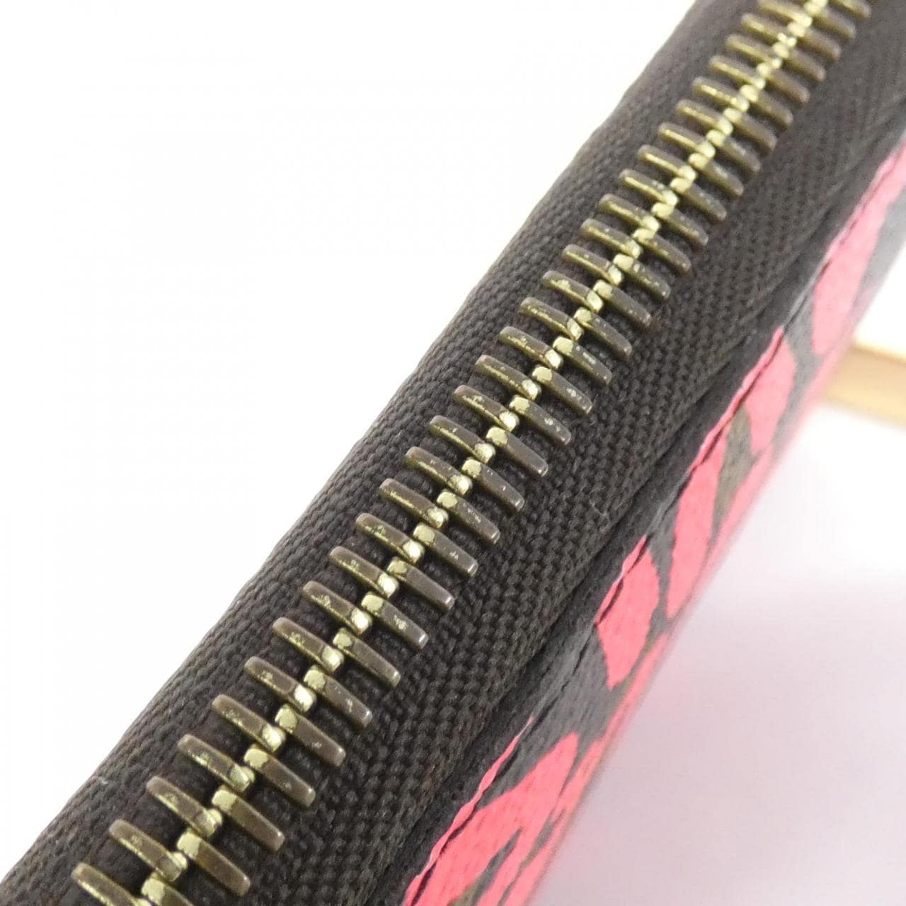 ルイヴィトン モノグラム グラフィティ スティーブン ジッピー ウォレット M93710 財布