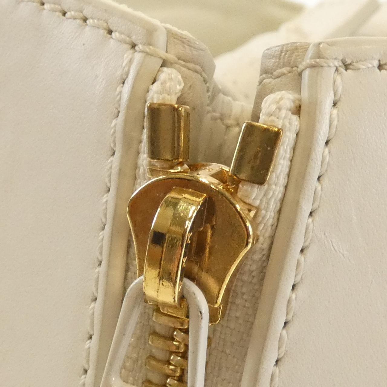 ロエベ ハンモック コンパクト A538H13X07 ショルダーバッグ