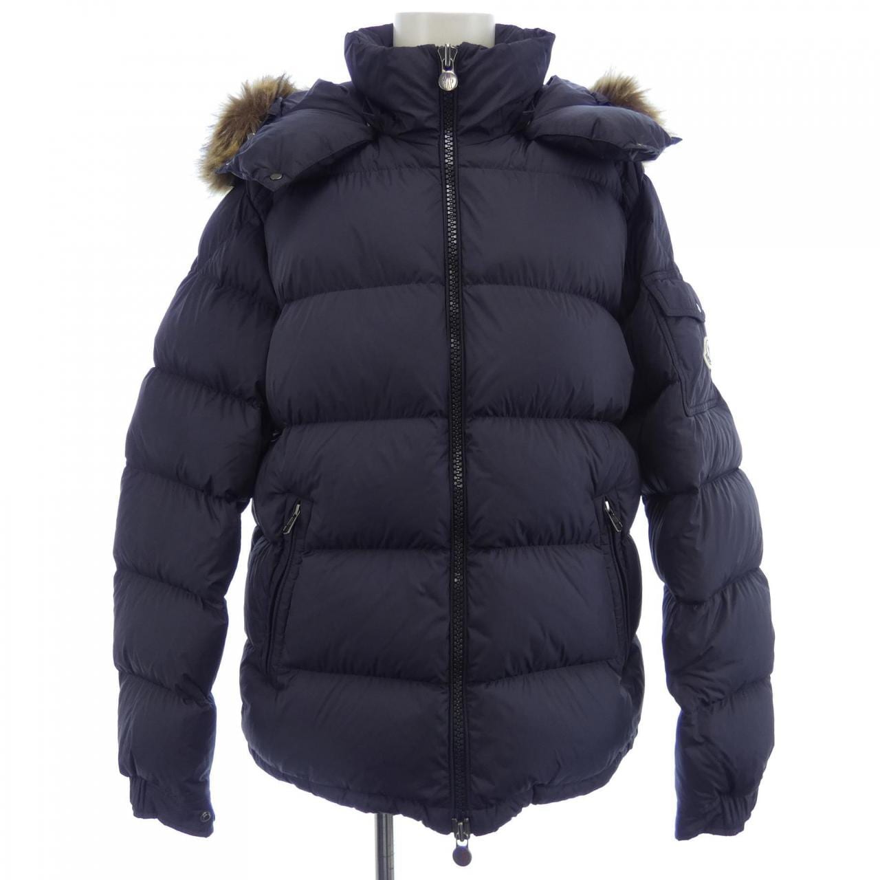 モンクレール MONCLER ダウンジャケット