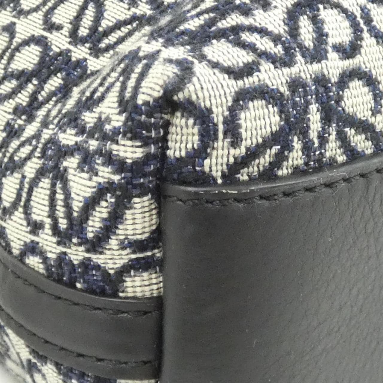 ロエベ フラメンコ クラッチ ミニ A411FC2X24 バッグ