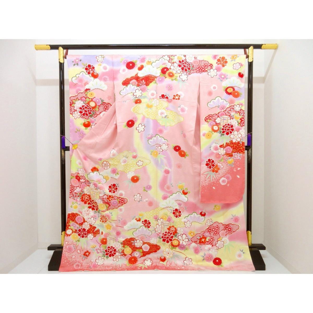 【未使用品】振袖　友禅金彩加工　刺繍入りボカシ染