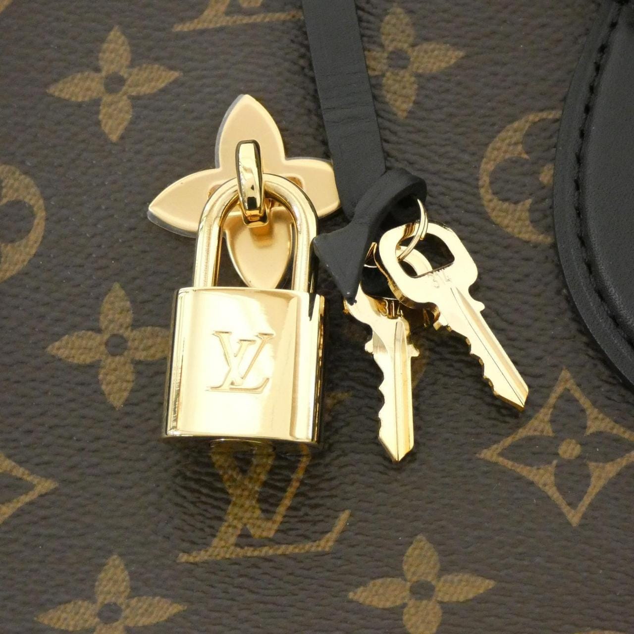 LOUIS VUITTON Monogram Flower Zipped Tote PM M44351 Bag