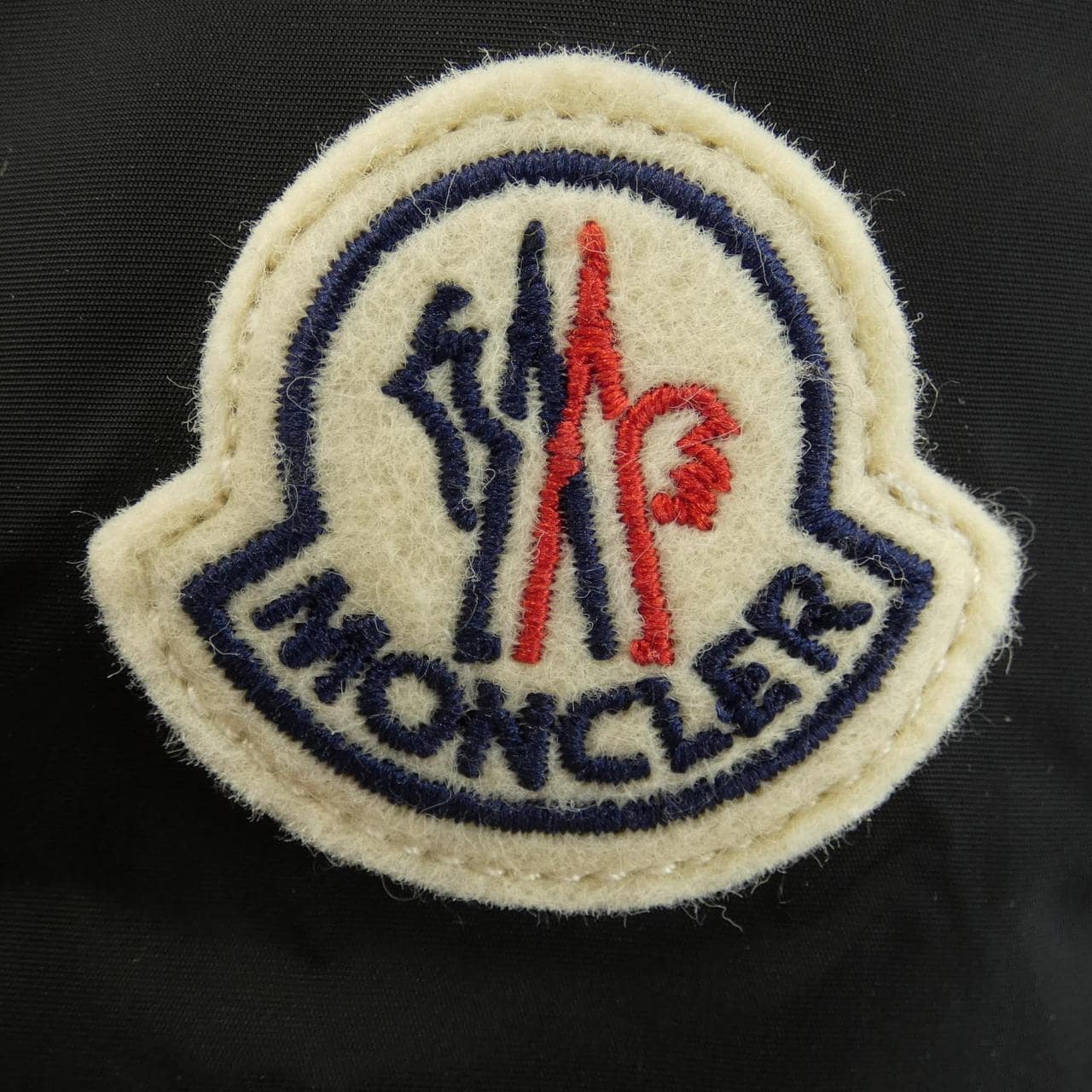 [新品] 盟MONCLER羽絨服