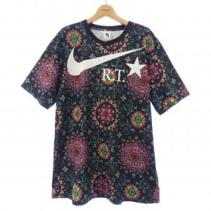 ナイキ NIKE 842639-010 Tシャツ