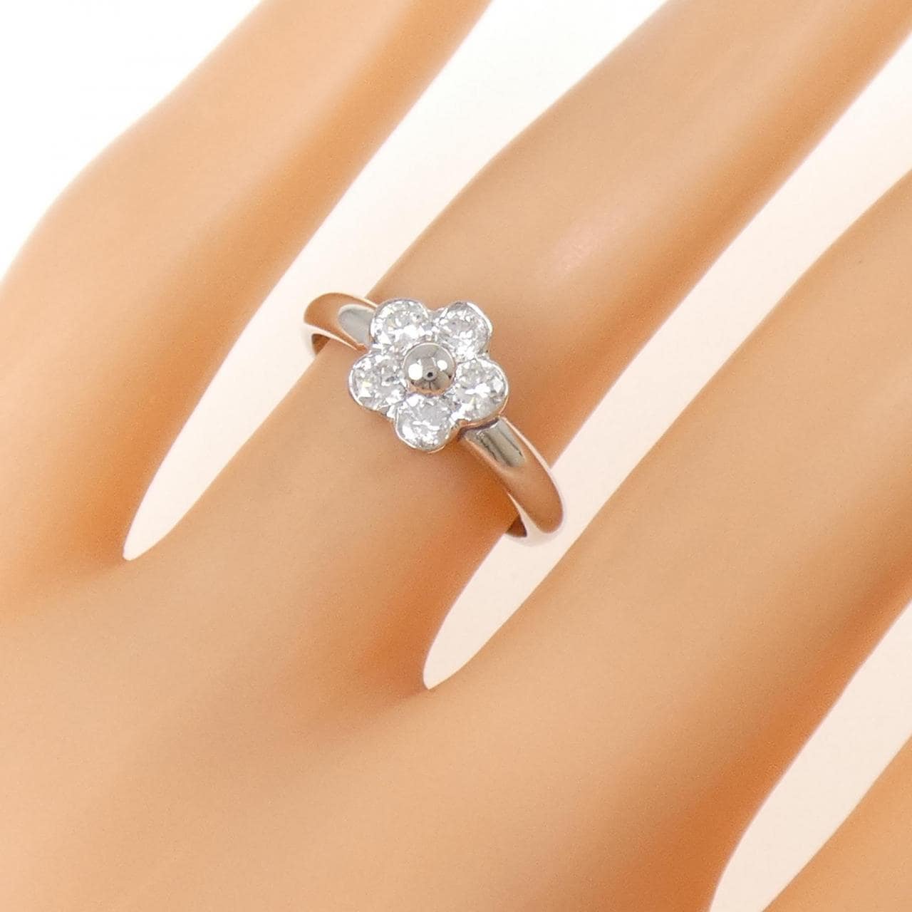 PT900 フラワー ダイヤモンド リング 0.50CT