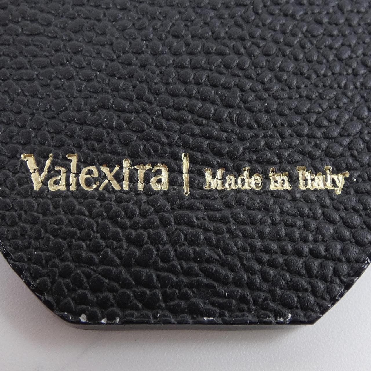 ヴァレクストラ VALEXTRA チャーム