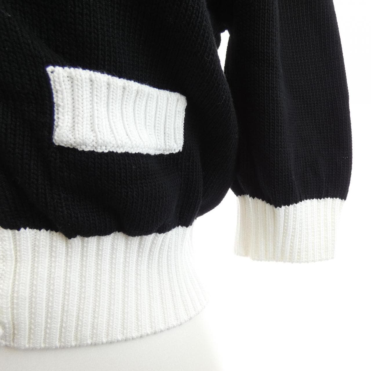 プラダ PRADA クロップド セミラグランショルダー P25I04 S211 1ZO5 カーディガン