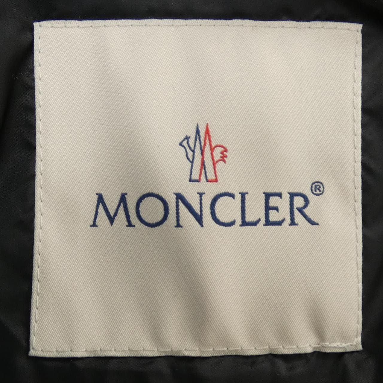 モンクレール MONCLER ダウンジャケット