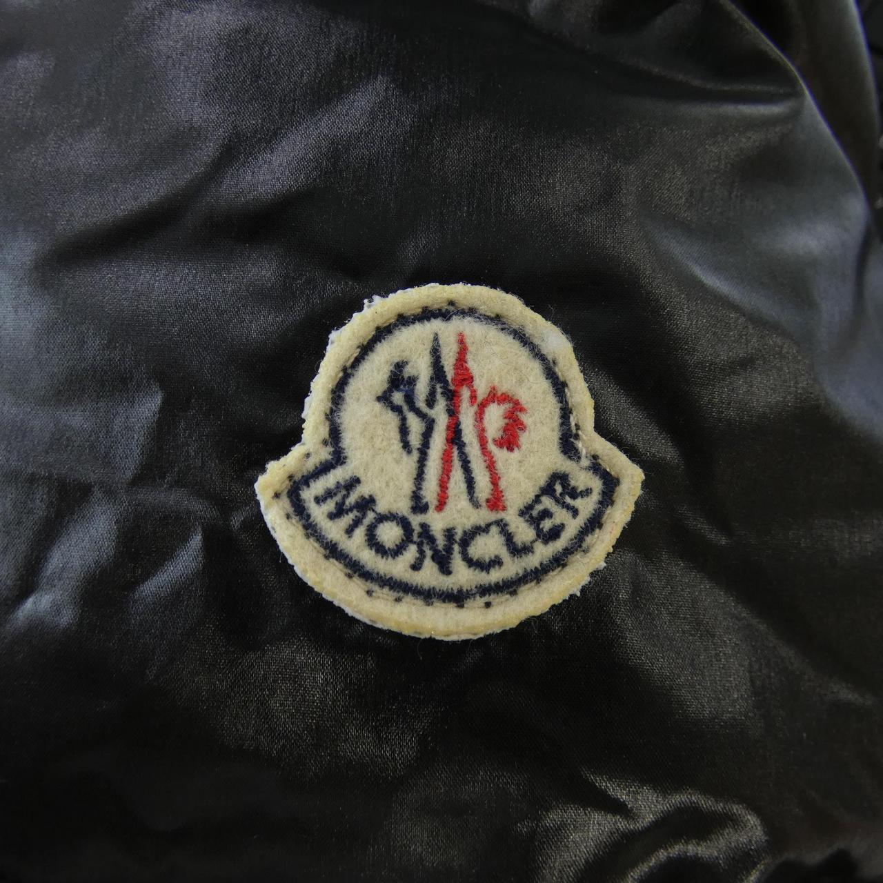 モンクレール MONCLER ダウンジャケット