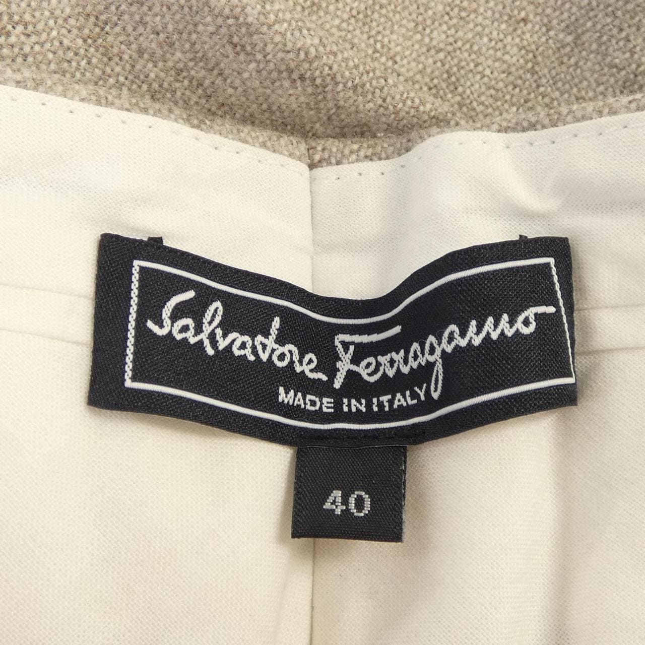 サルヴァトーレフェラガモ SALVATORE FERRAGAMO パンツ