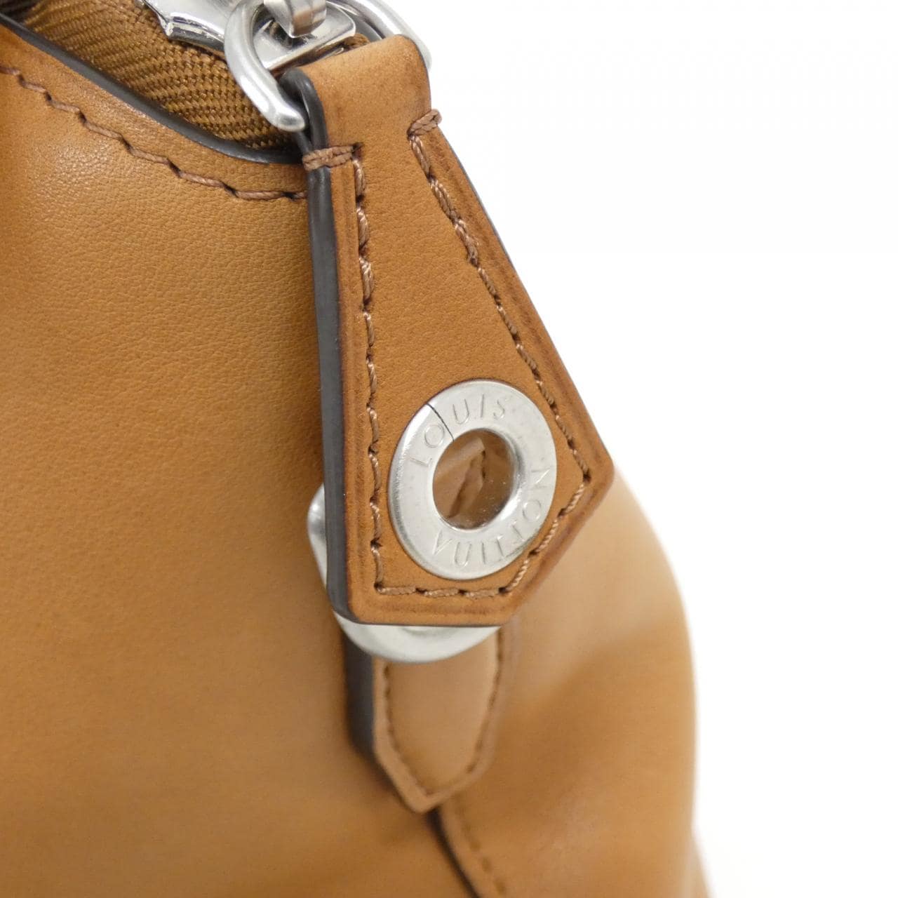 LOUIS VUITTON Lock It MM M21342 包