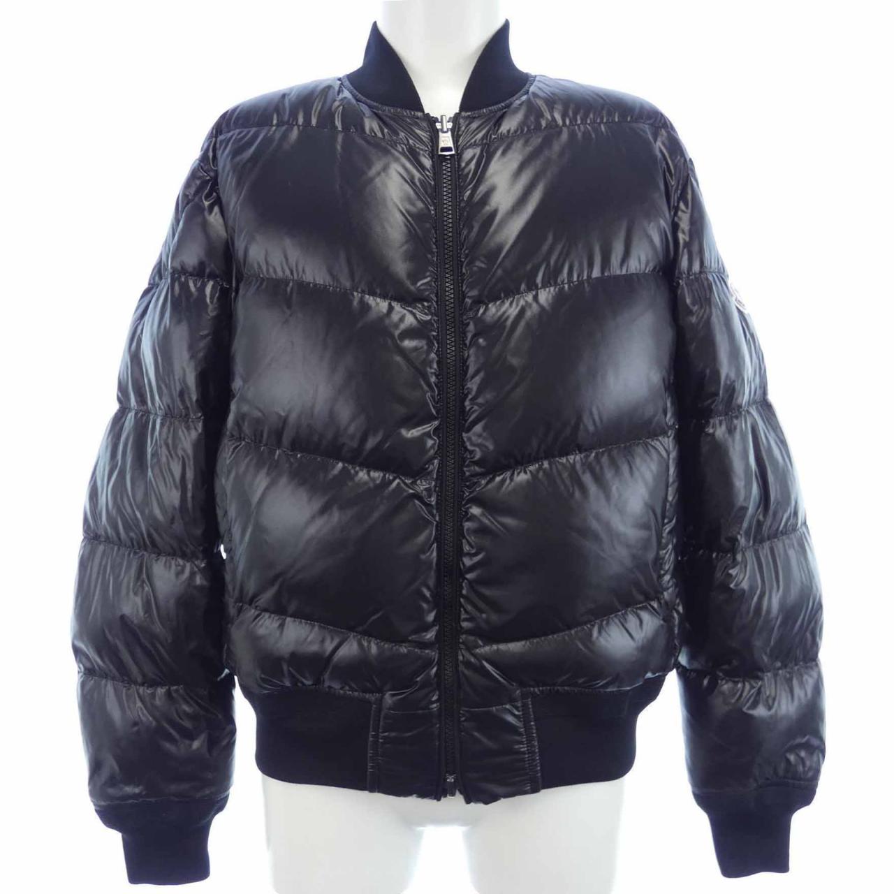 モンクレール MONCLER ダウンジャケット