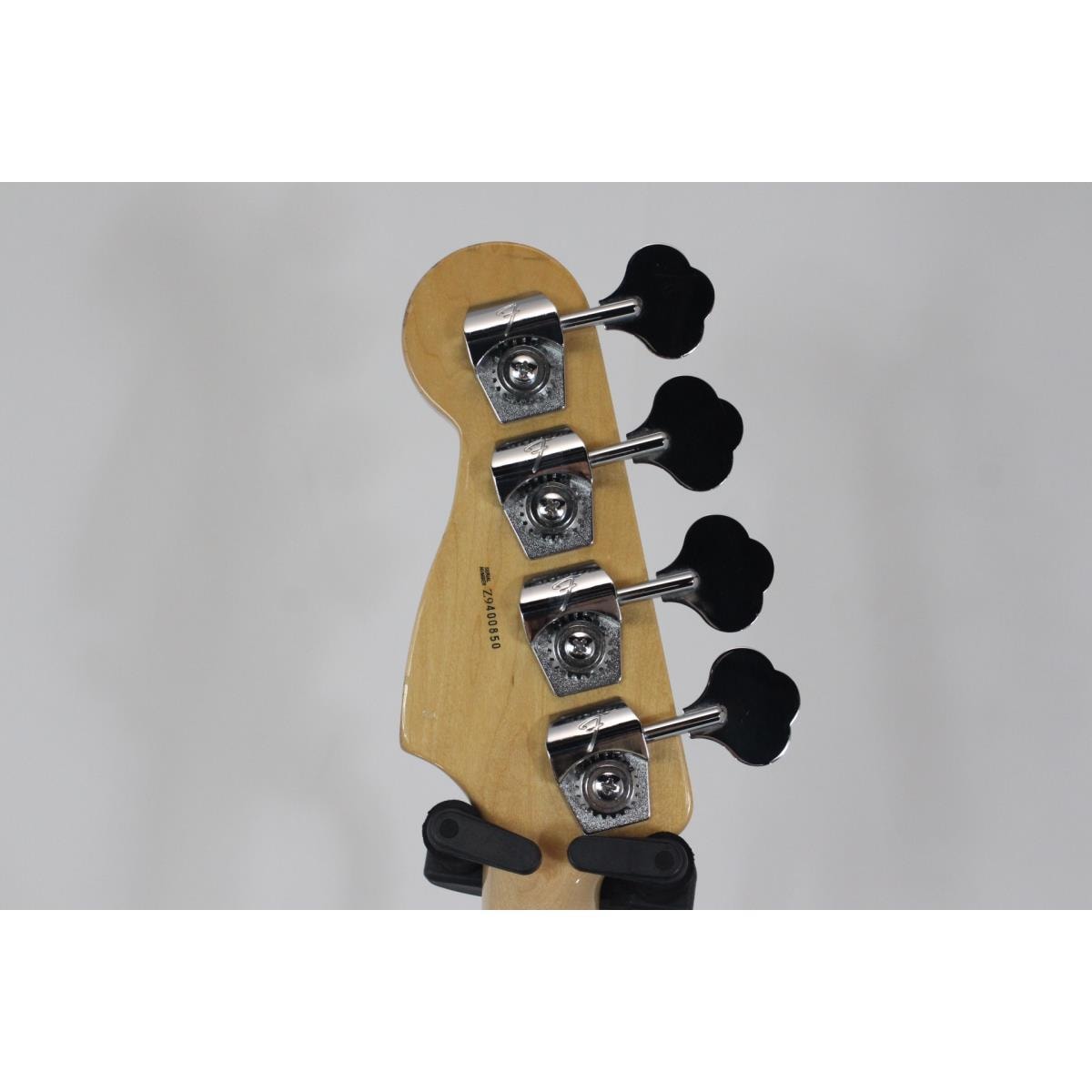 FENDER FSR 70S PRECISION BASS