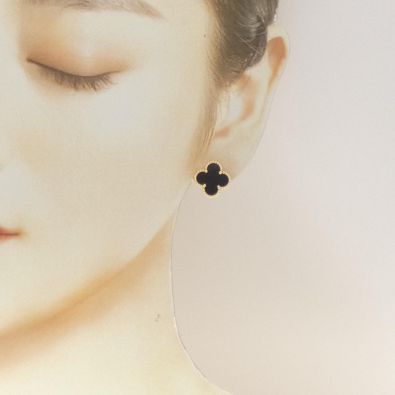 ヴァンクリーフ&アーペル ヴィンテージアルハンブラ ピアス