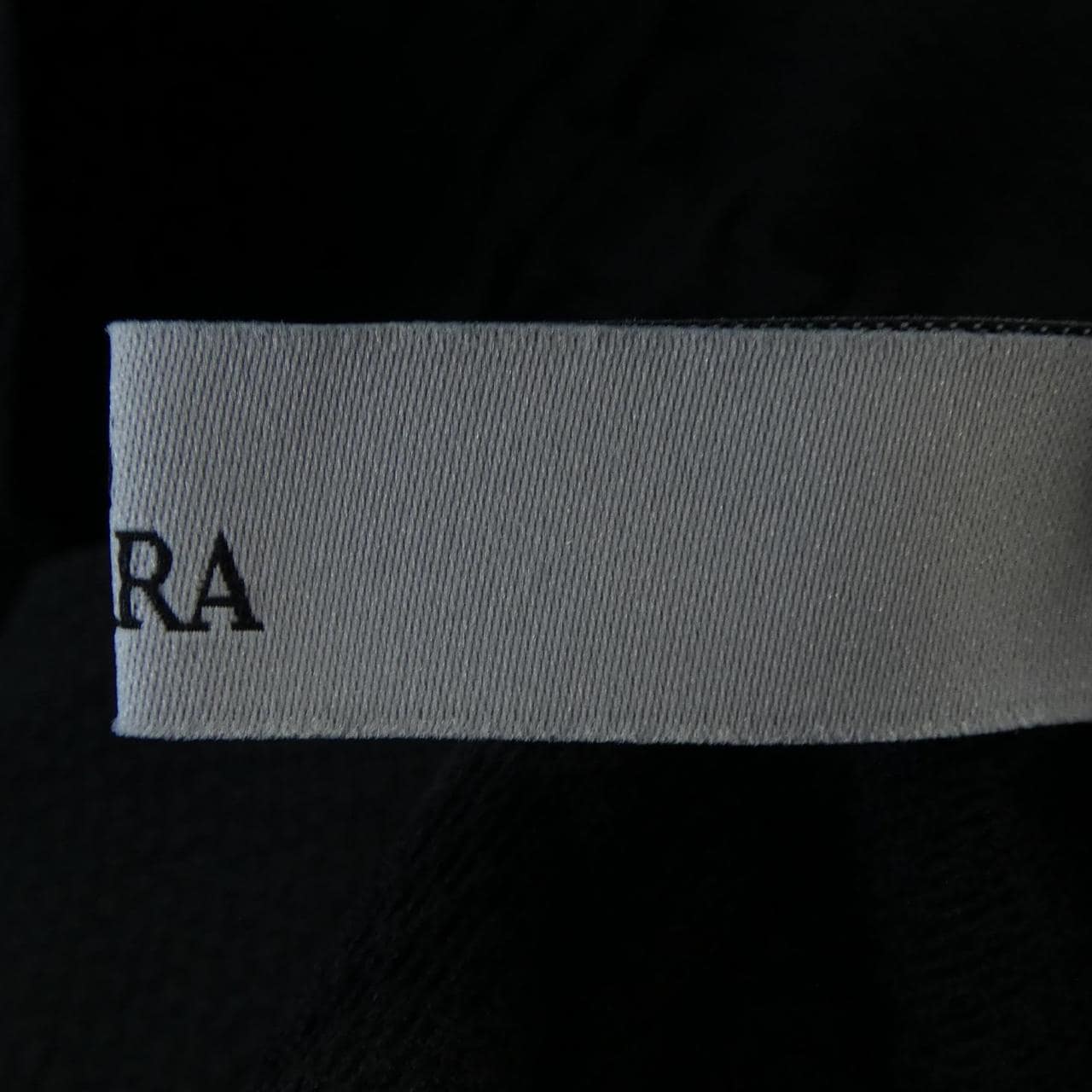 ティアラ TIARA トップス