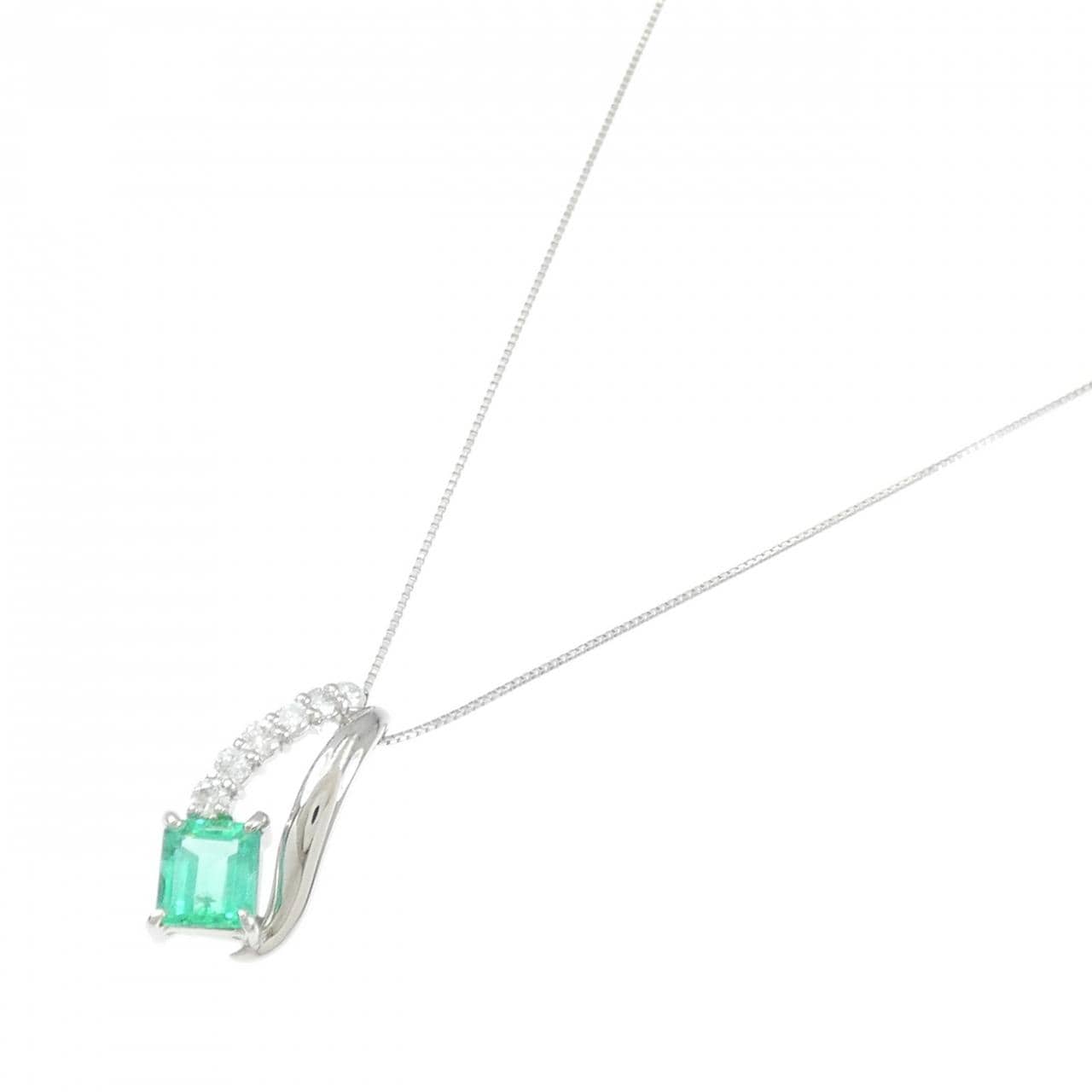 K18WG エメラルド ネックレス 0.85CT