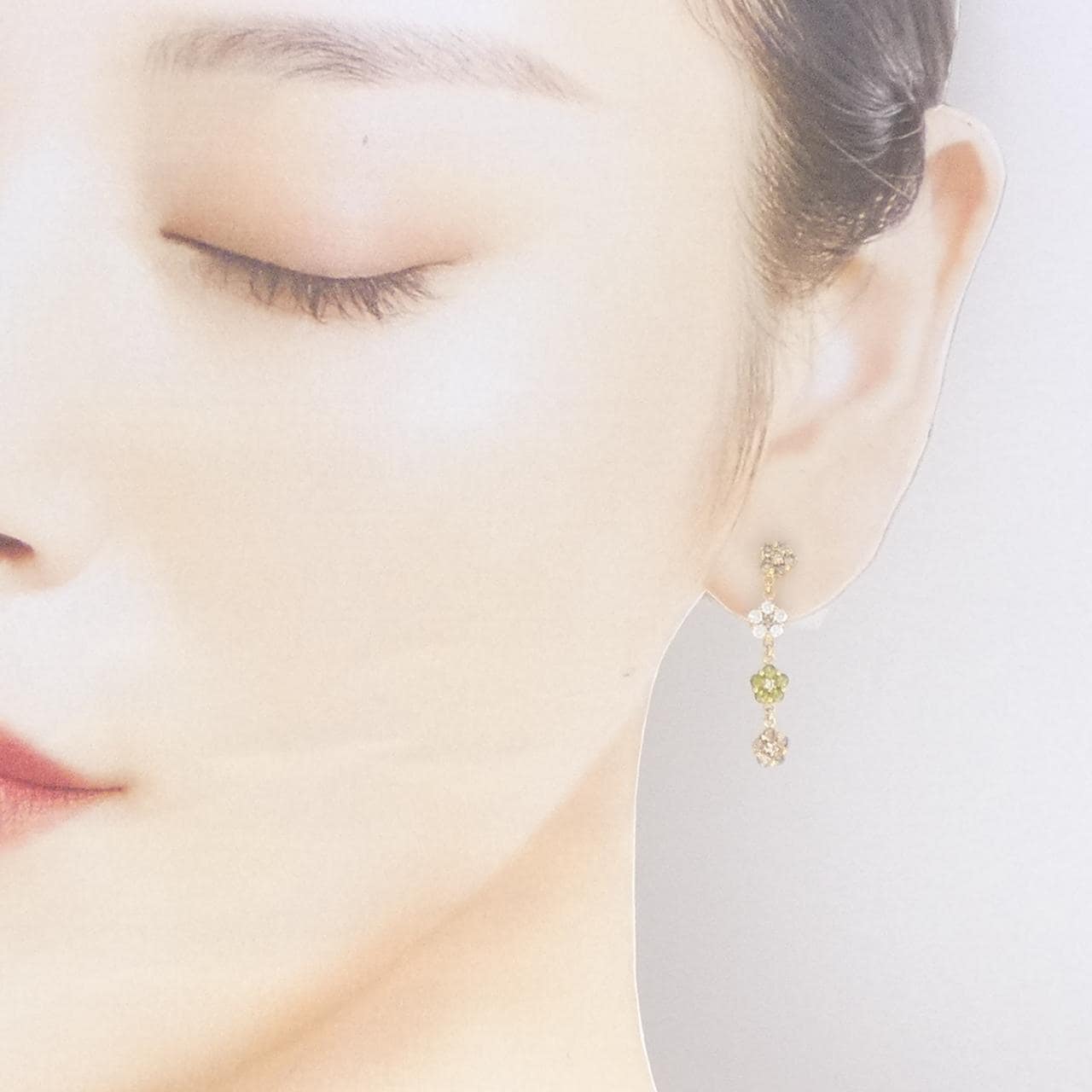 K18YG フラワー トパーズ ピアス 0.28CT