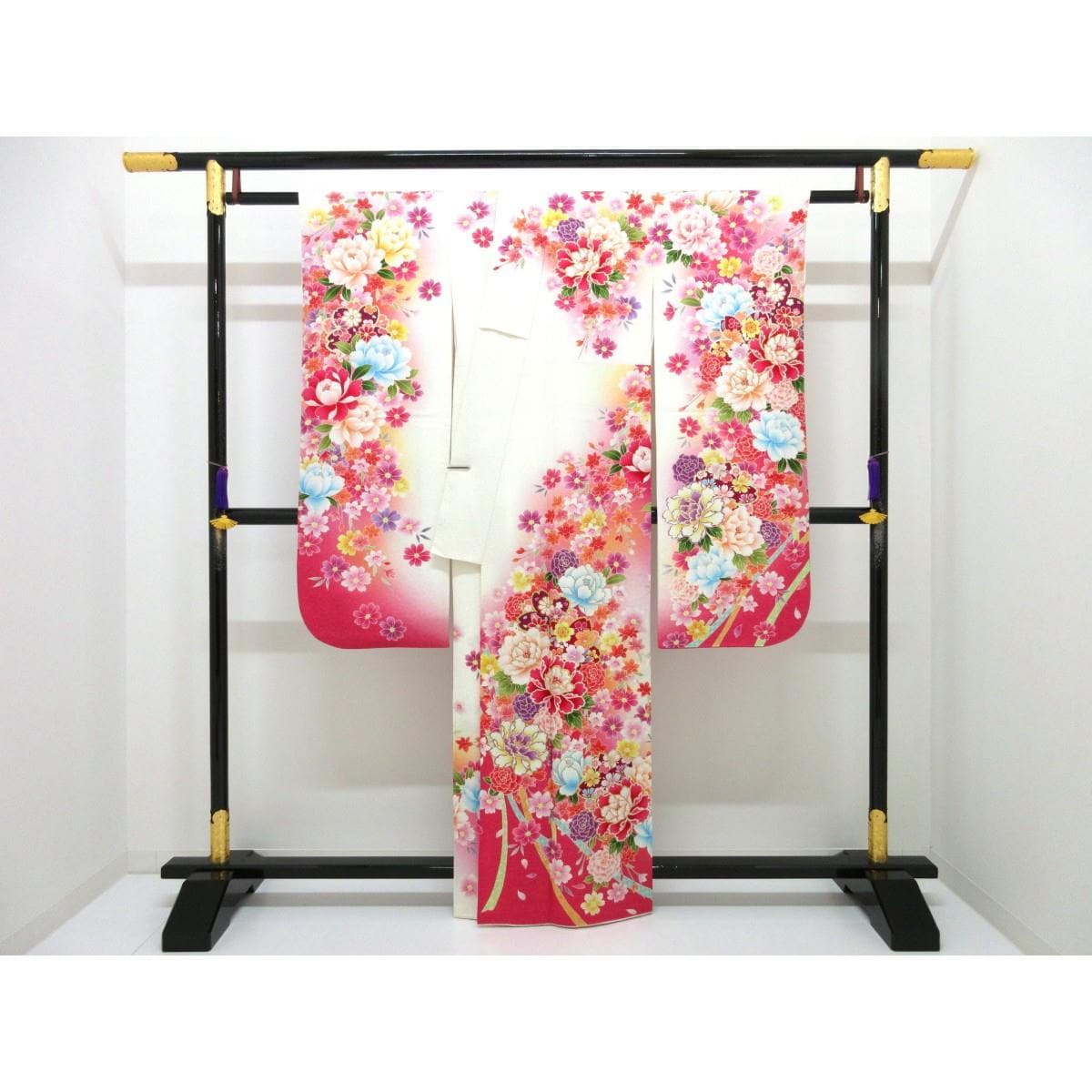 振袖　友禅金彩加工　刺繍入りボカシ染