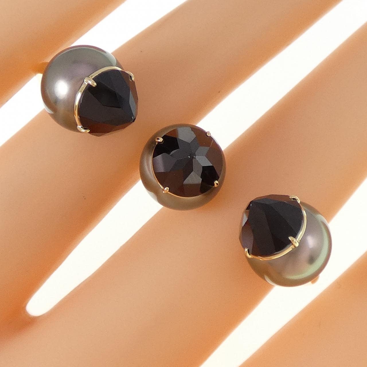 Tasaki black butterfly pearl ring