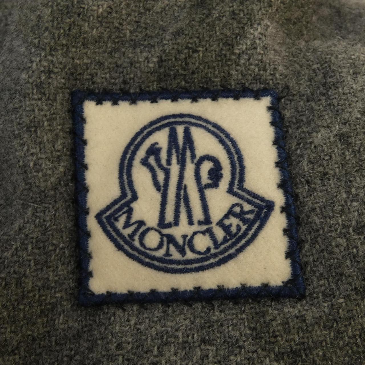 モンクレールガムブルー MONCLER GAMMEBLEU ダウンジャケット