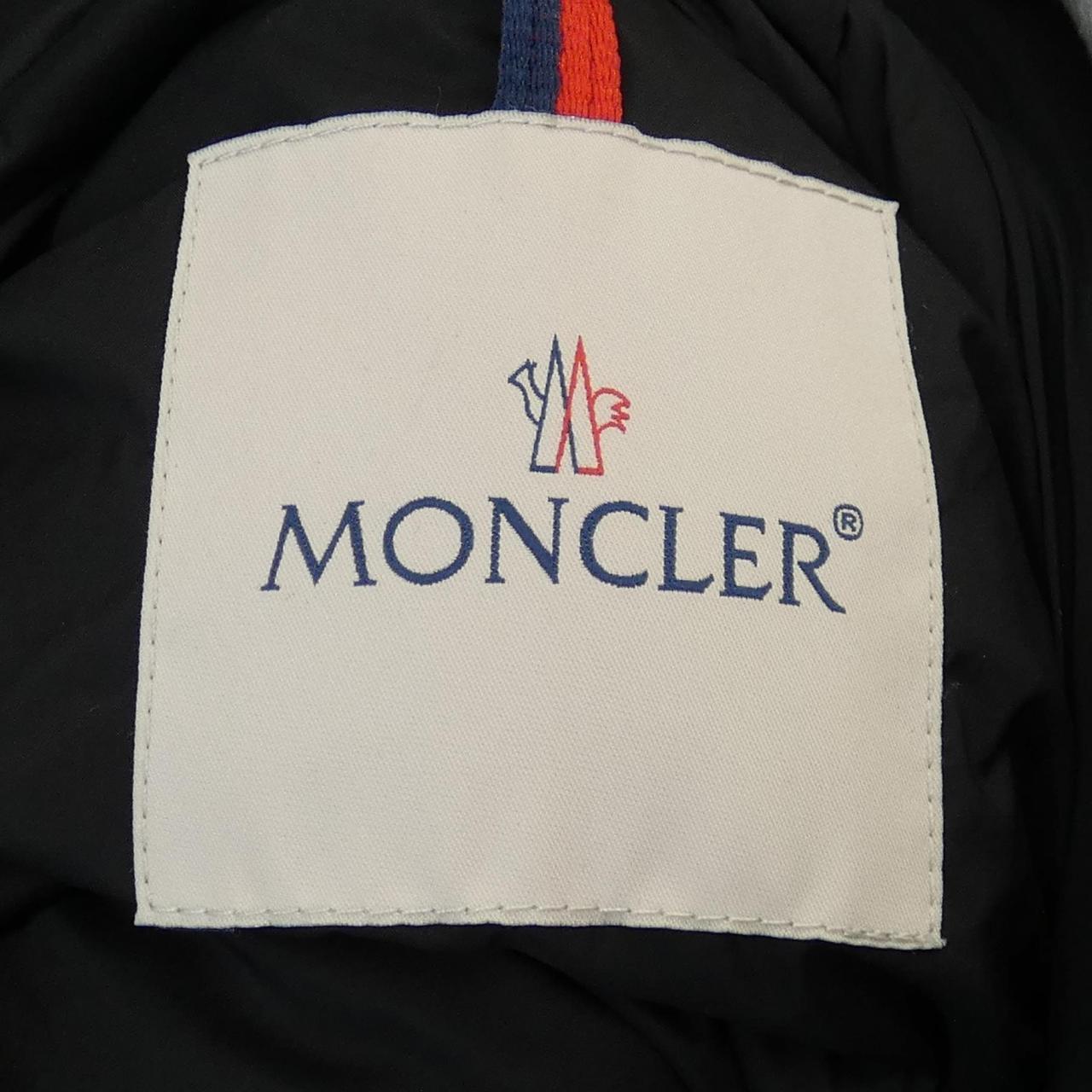 モンクレール MONCLER ダウンジャケット