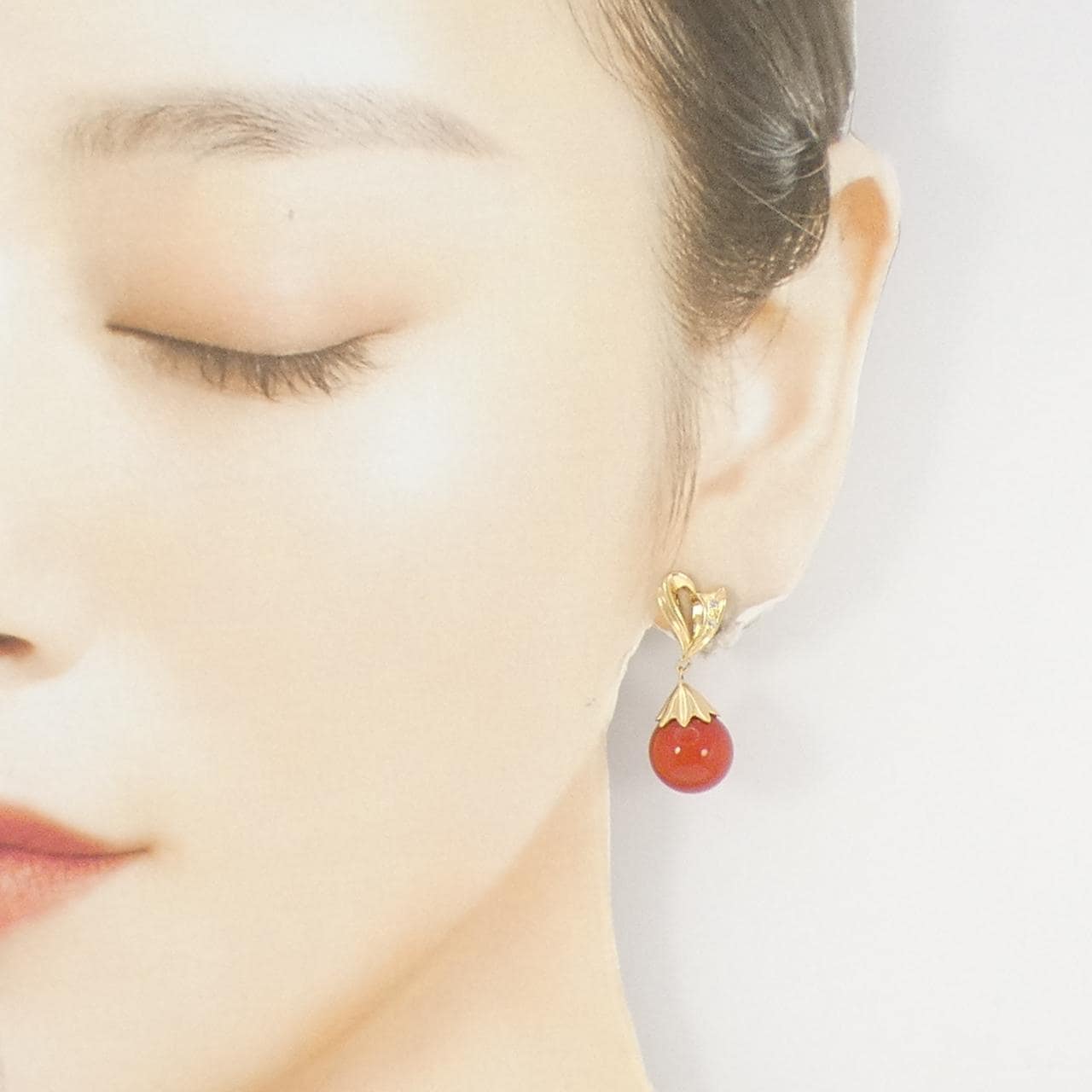 K18YG サンゴ イヤリング 11.4mm