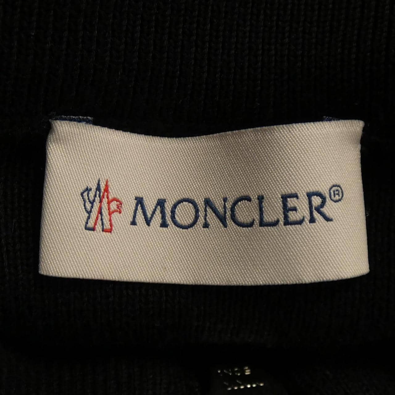 MONCLER MONCLER 10918B52200 羽绒服