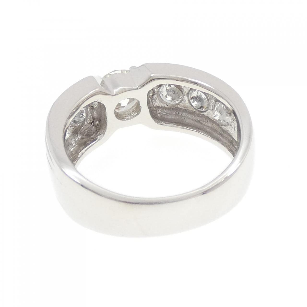 PT900 ダイヤモンド リング 0.983CT