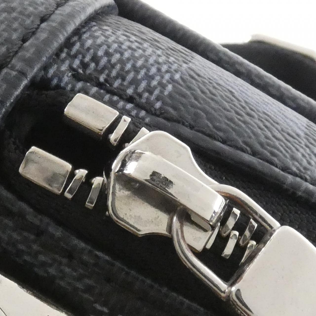 ルイヴィトン ダミエ グラフィット ピクセル アヴェニュー スリングバッグ N40068 ショルダーバッグ