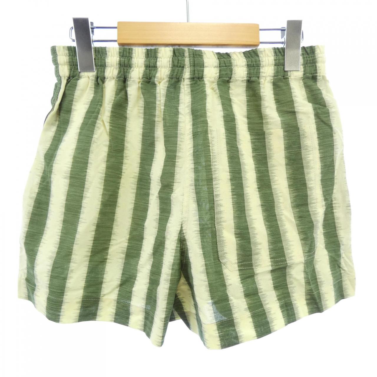 クリスチャンディオール CHRISTIAN DIOR 121P20A7858 ショートパンツ