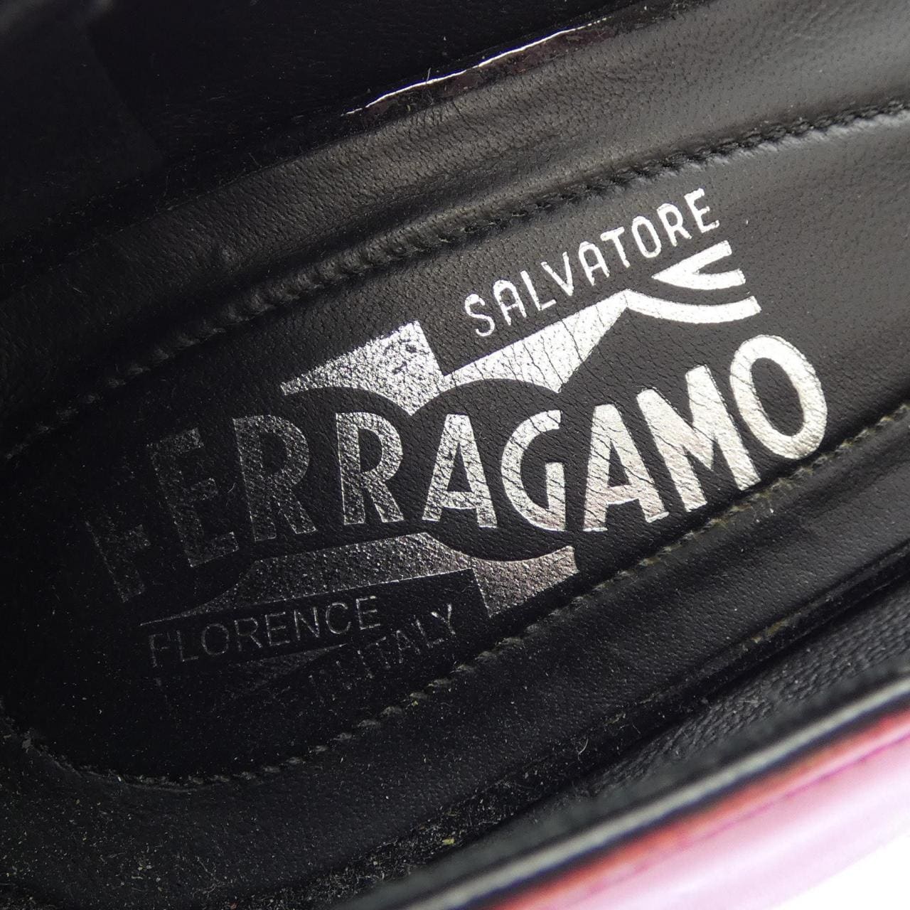 サルヴァトーレフェラガモ SALVATORE FERRAGAMO ヴァリナ フラットシューズ