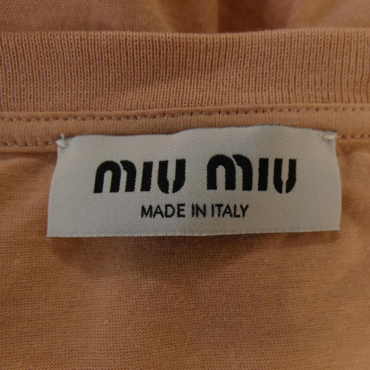 ミュウミュウ MIU MIU MIU MIU ロゴラベル MJN484 S232 1YXU Tシャツ