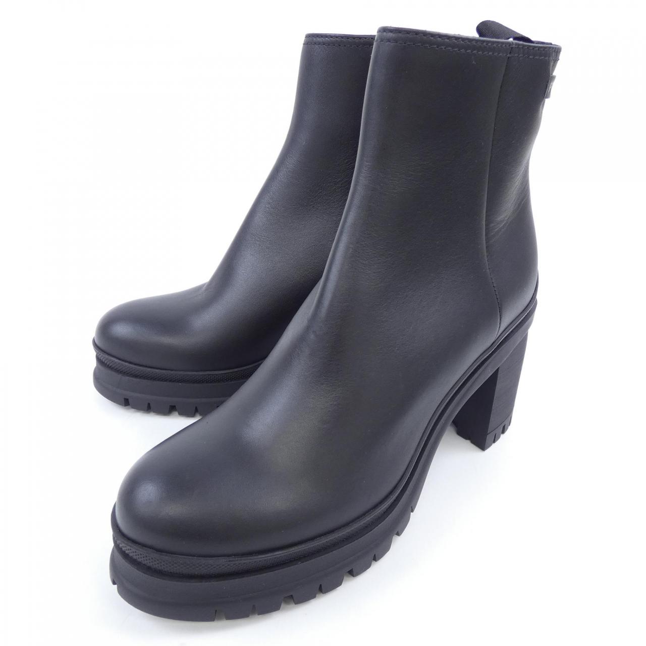 プラダ PRADA ブーツ