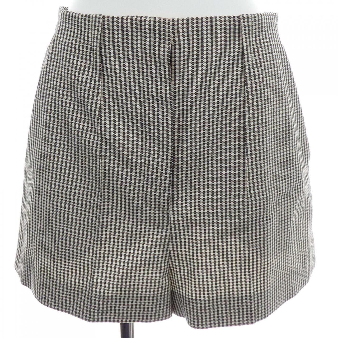 フェンディ FENDI FR6410 AKSM ショートパンツ